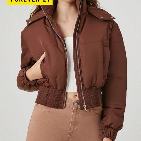 NWT Forever 21 Cropped Hooded Puffer Jacket Size Medium - Picture 1 of 11